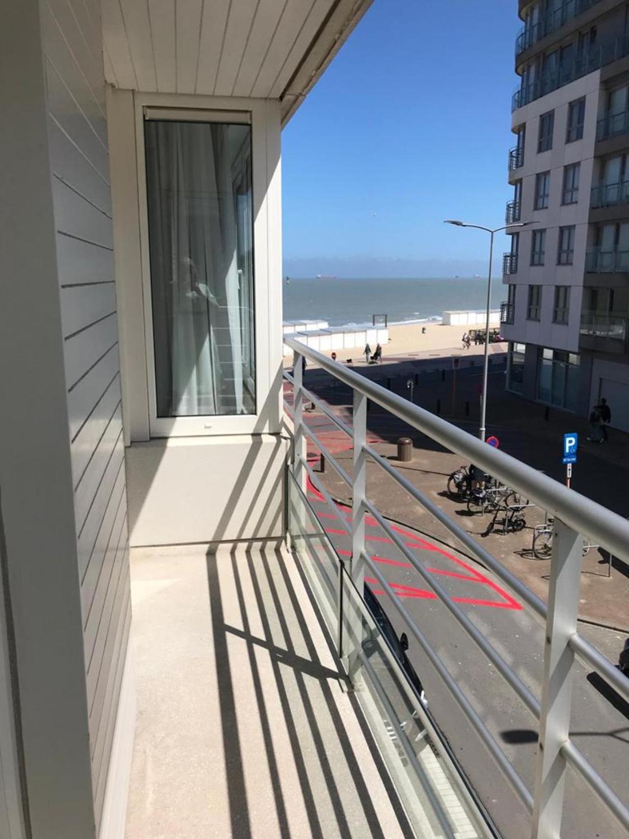 Urbanstay Suites - Beachfront Apartment In Knokke エクステリア 写真